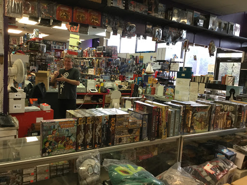 Nan's Games & Comics Toys